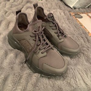 Steve Madden sneakers